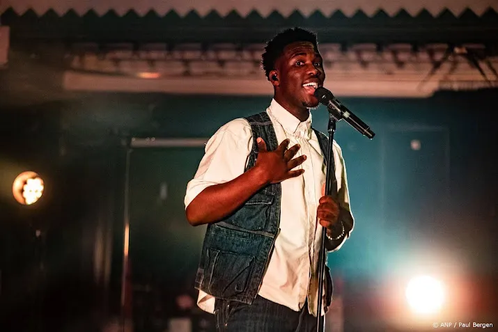 AVROTROS lanceert donderdag op meerdere plekken clip van Claude