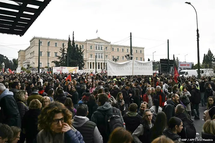 Stakingen en protesten in Griekenland om dodelijke treincrash