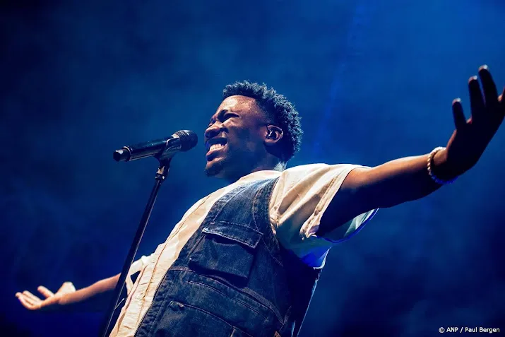 Claude krijgt speciale award van 100% NL 