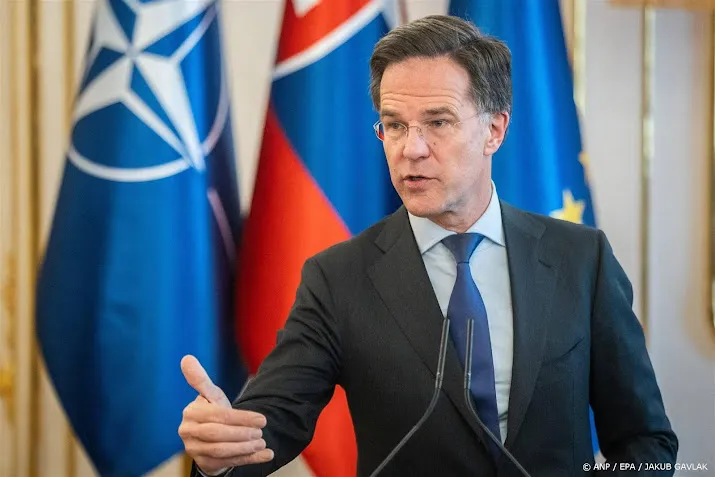 NAVO-chef Rutte roept Zelensky op relatie met Trump te herstellen