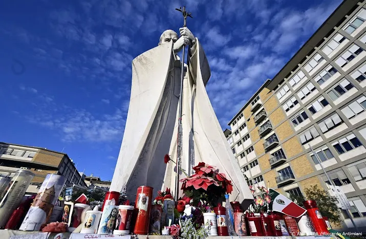 Paus sliep goed en heeft geen beademing meer nodig