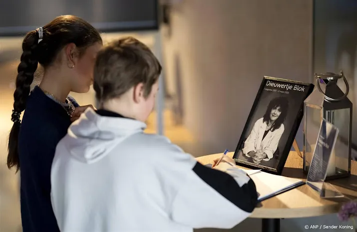 NPO herdenkt Dieuwertje Blok in kranten: ze was van ons allemaal