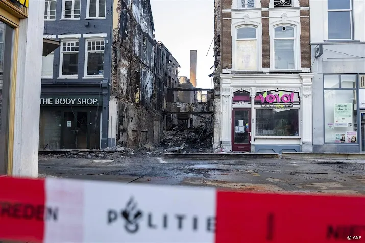 Forensische Opsporing aanwezig in Arnhem, kan pand nog niet in