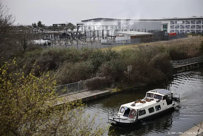 Heathrow Londen hervat vluchten na brand