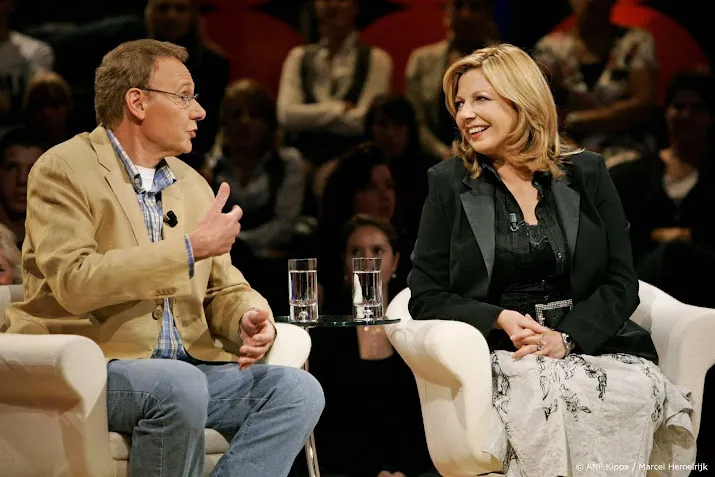 Jan de Hoop eert 'deftige dame' Loretta Schrijver