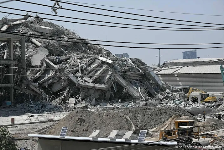 Wolkenkrabber in Bangkok ingestort na aardbeving