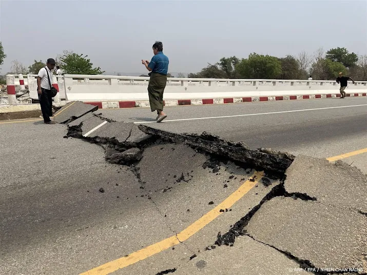 Noodtoestand in zes Myanmarese regio's na zware aardbeving