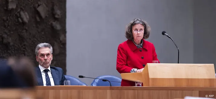 Kamermeerderheid verwerpt motie van wantrouwen tegen Faber