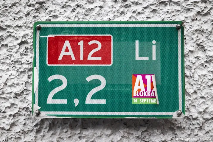 Klimaatactivisten Extinction Rebellion blokkeren wegen Den Haag