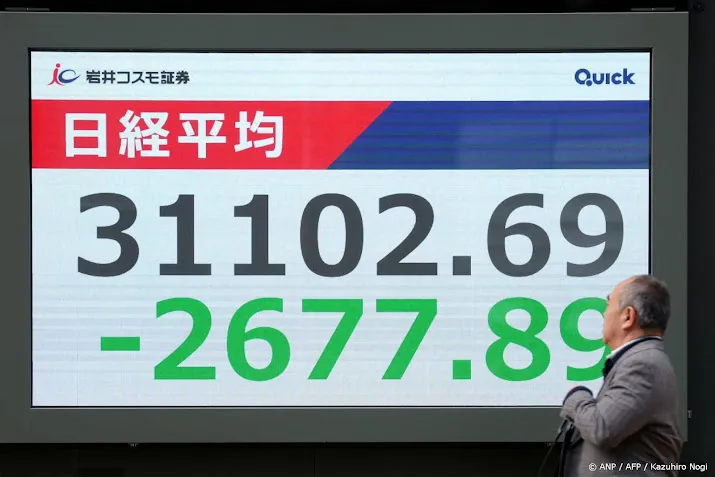 Aziatische beurzen openen tot wel 10 procent lager