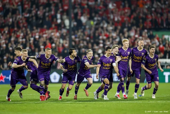 Go Ahead klopt AZ na strafschoppen en wint beker voor eerste keer