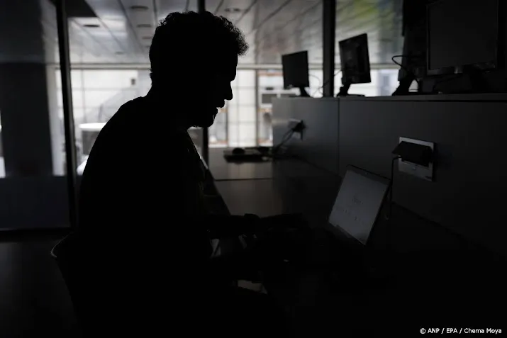 Spaanse netbeheerder: oplossen stroomstoring kan 6-10 uur duren