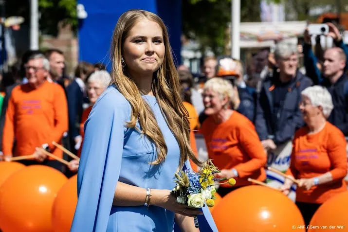 Fotosessie Oranjes uitgesteld na armbreuk prinses Amalia