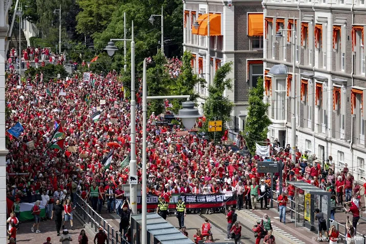 Deelnemers Rode Lijn-protest terug bij Malieveld