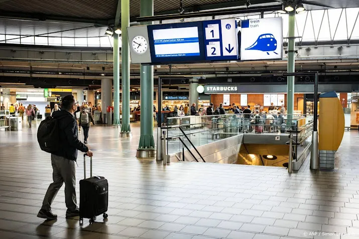 Geen treinen van en naar Schiphol Airport door stroomstoring