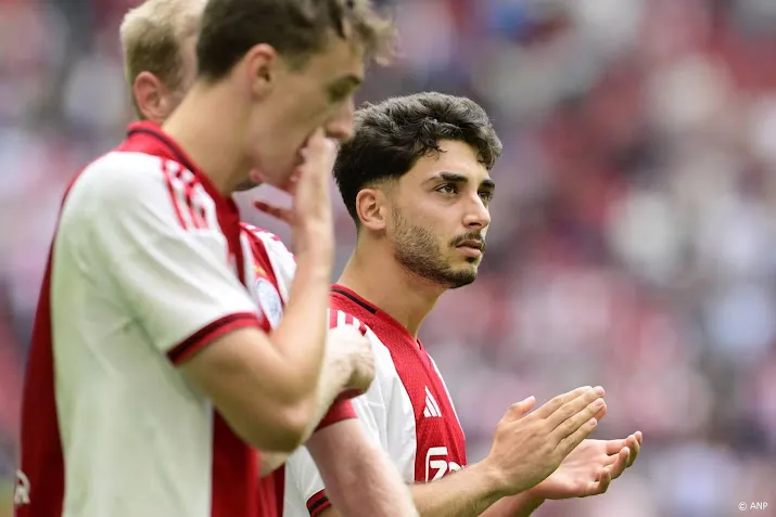Ajax speelt laatste oefenwedstrijd in ArenA gelijk tegen Monaco