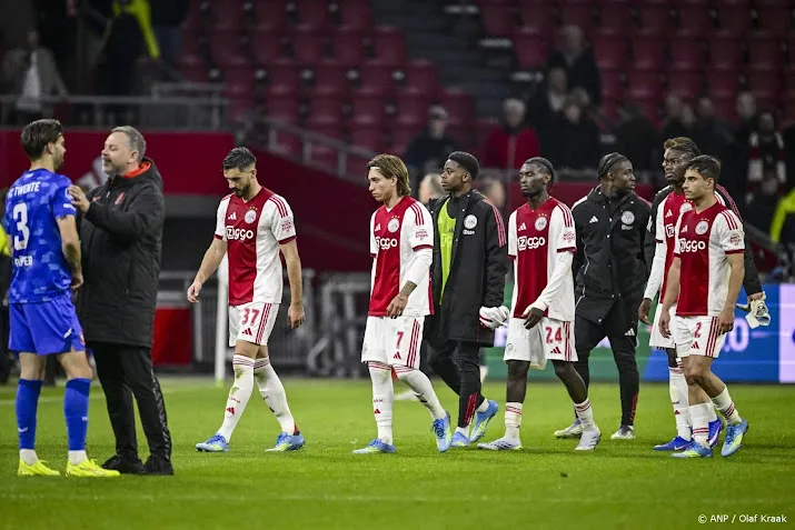 Ajax verliest van FC Twente en zakt naar vijfde plaats
