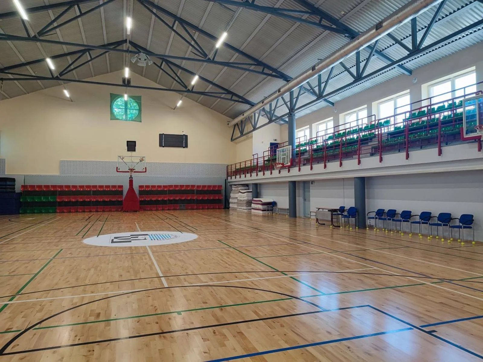 Neringos gimnazijoje atnaujinta sporto salė / Neringos savivaldybės nuotr.