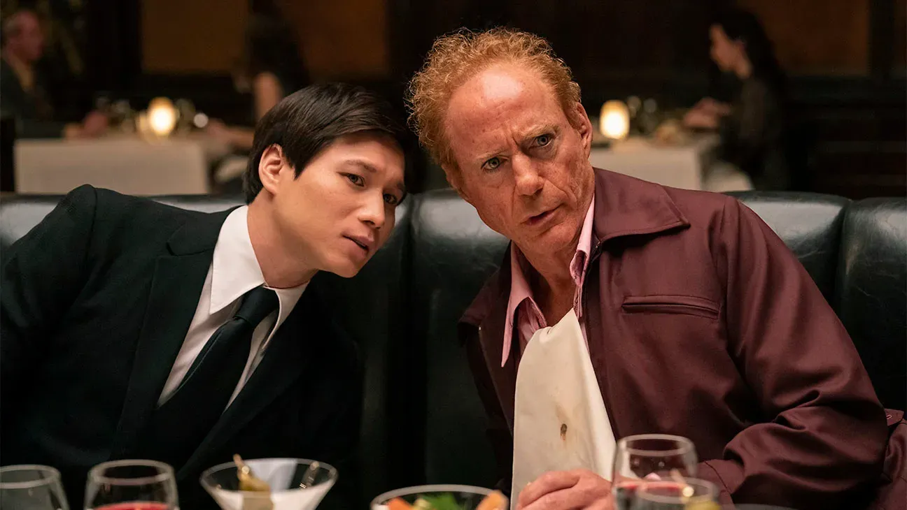 Ontdek de wereld van spionage en dubbele identiteiten in The Sympathizer met Robert Downey Jr.