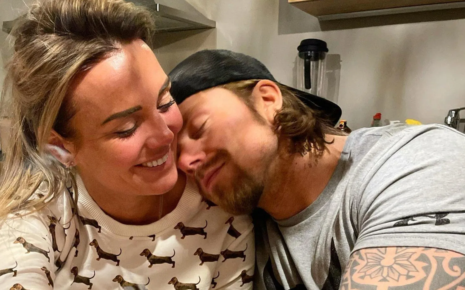 Is het dan toch zover?: "André Hazes en Monique gaan trouwen op Bonaire"