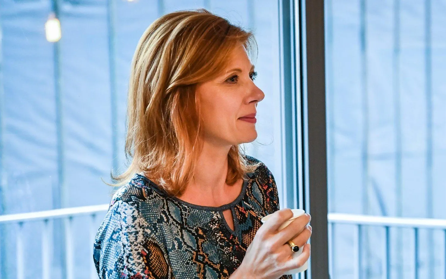Sandrine André (50) deelt eerlijke foto zonder make-up: "This is the real me"