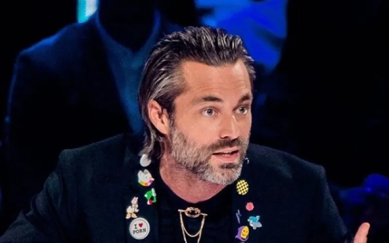 ‘Dancing With The Stars’-jurylid Jan Kooijman in diepe rouw: “Zo jong, en nu is hij niet meer”