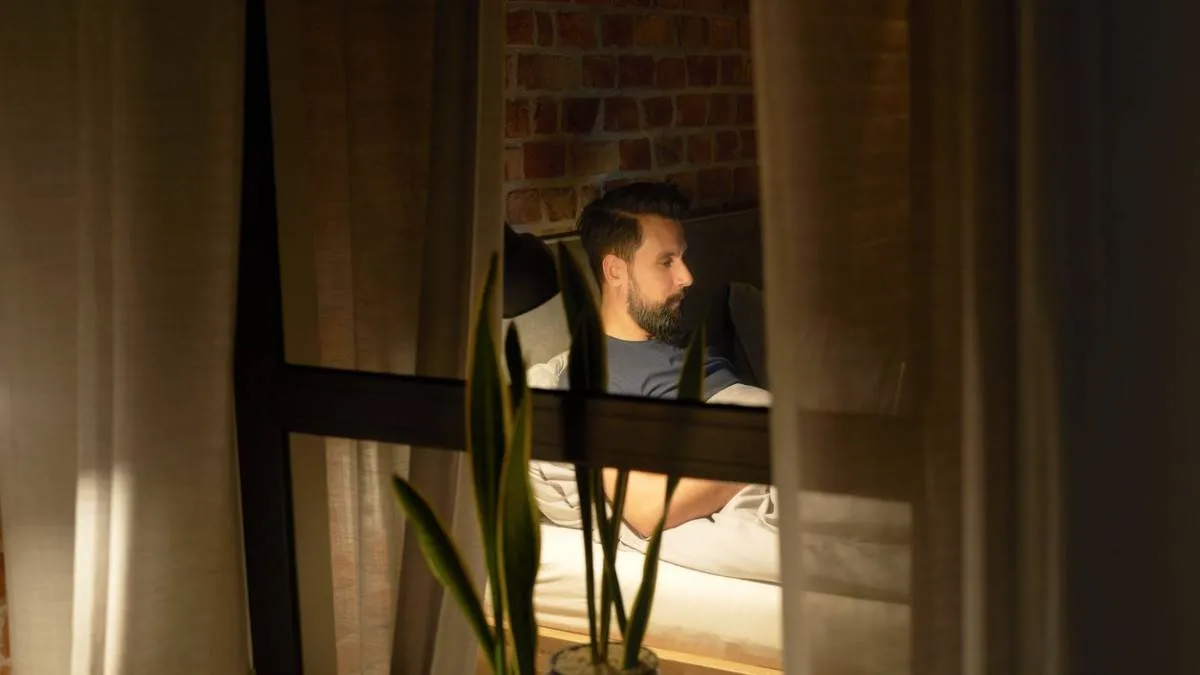 250701maninbed