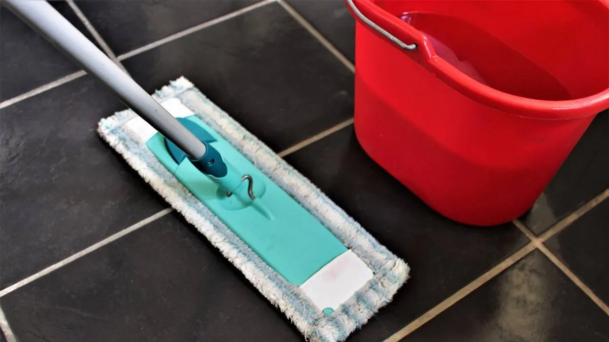 250729SCHOONMAKEN