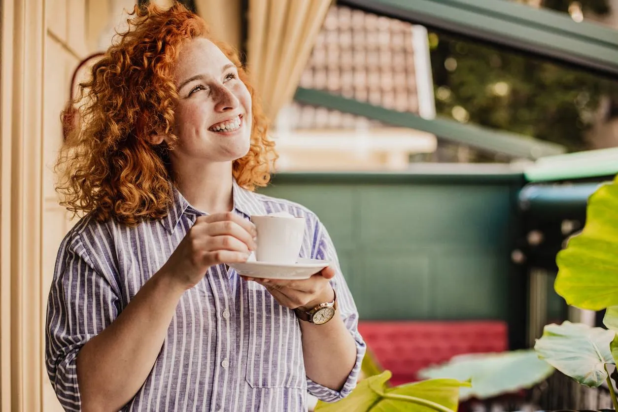 De koffieshop-truc: hoe je €1000 per jaar kan besparen door zelf koffie te maken