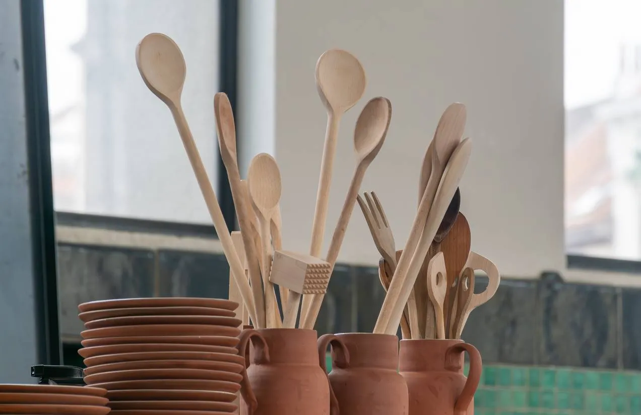 Daarom mag houten keukengerei nooit in de vaatwasser