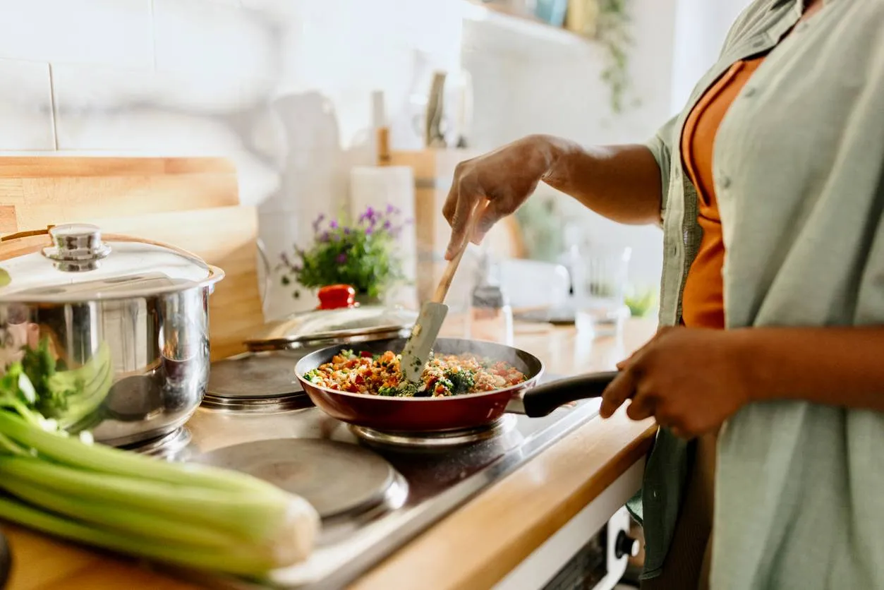 Lekker eten zonder honger en zonder schuldgevoel: 5 warme maaltijden onder de 400 calorieën