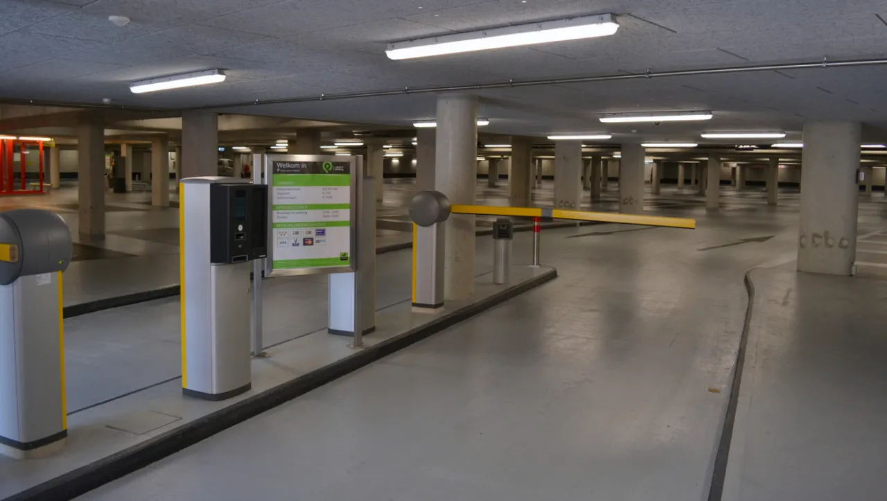 oosterpoort parkeergarage binnen