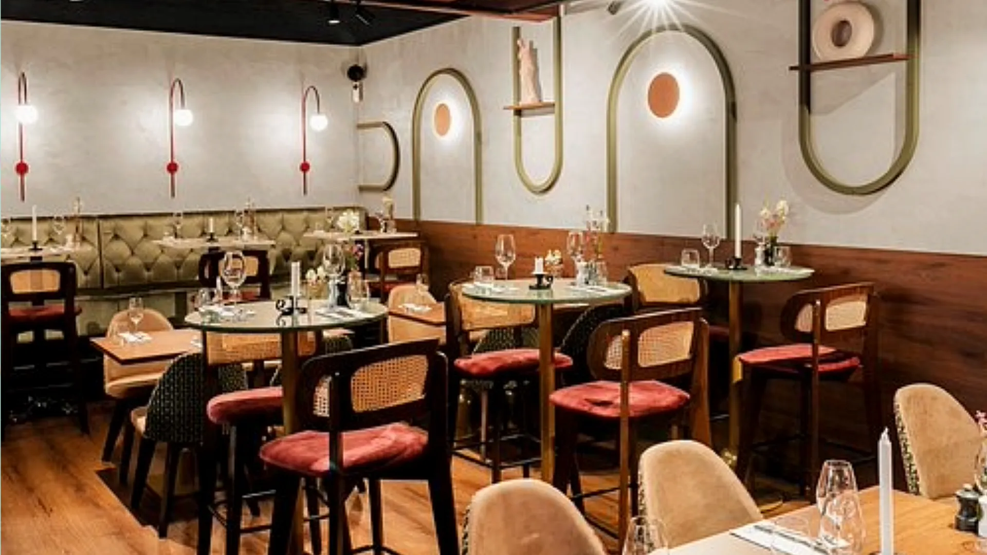 2025-09-24 Niels bistro en bar