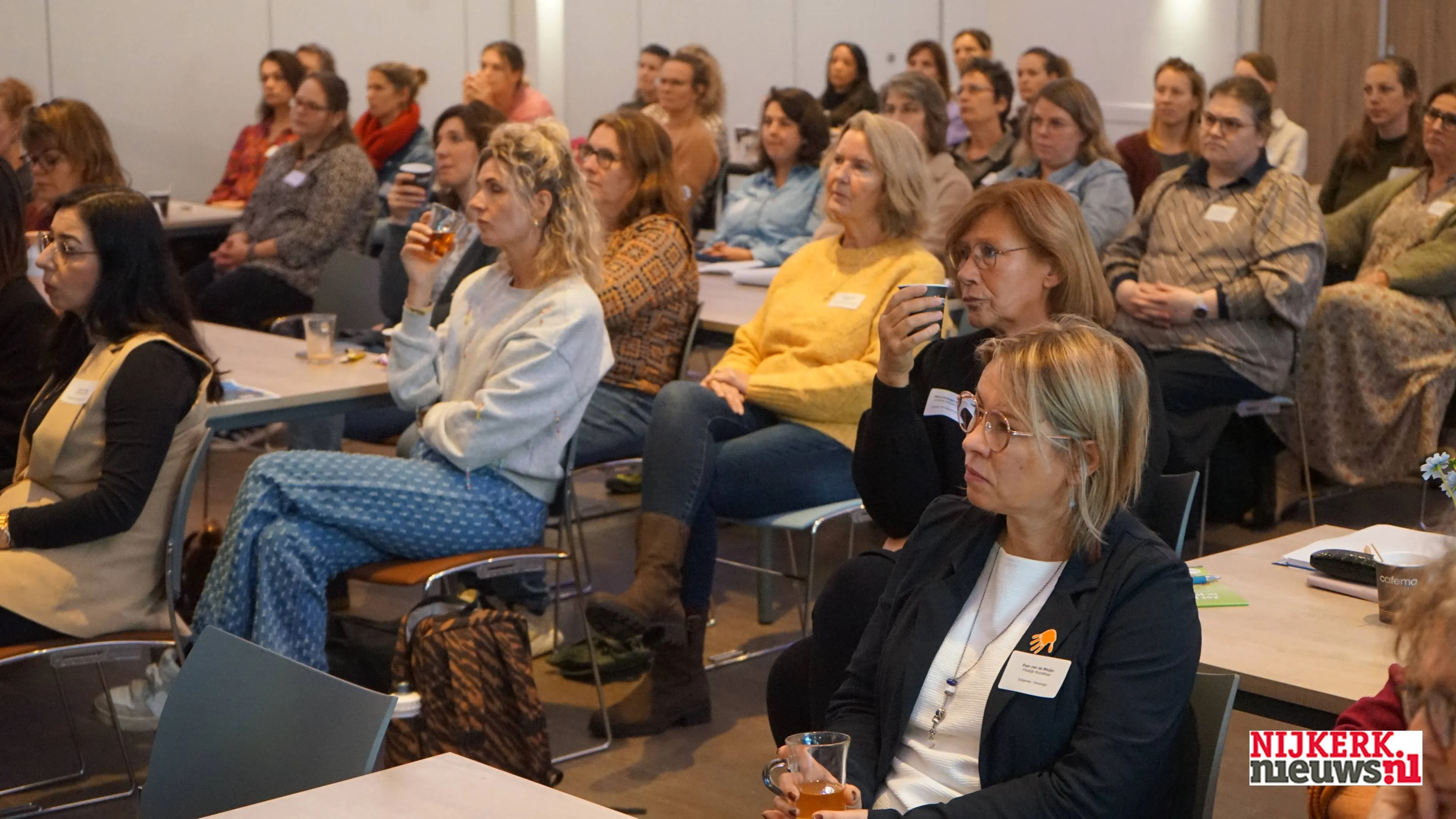 2025-11-17 week tegen kindermishandeling-1