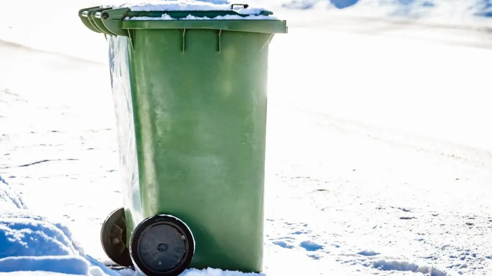 2026-01-08 gft container in sneeuw