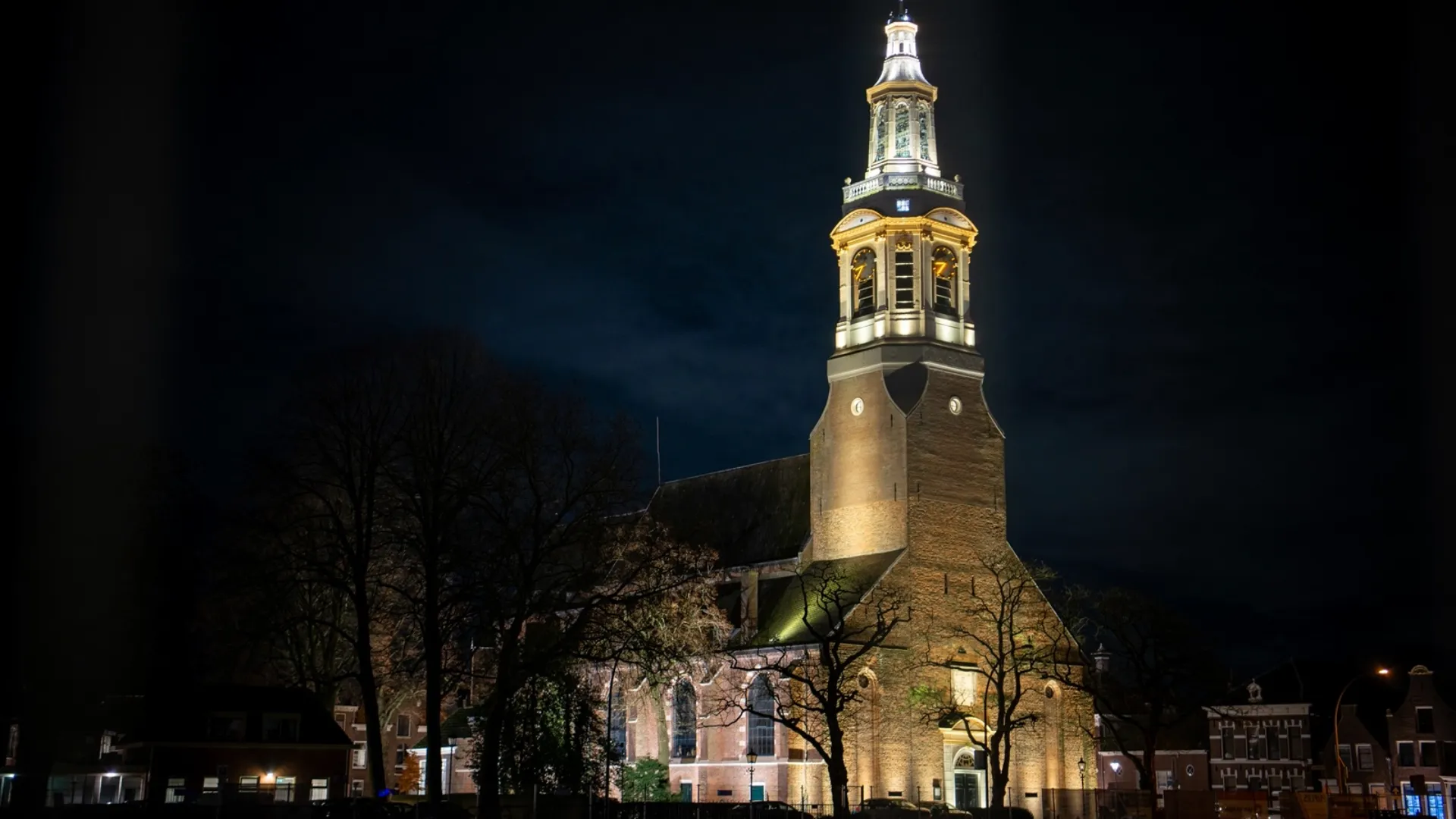2026-01-10 grote kerk in het donker