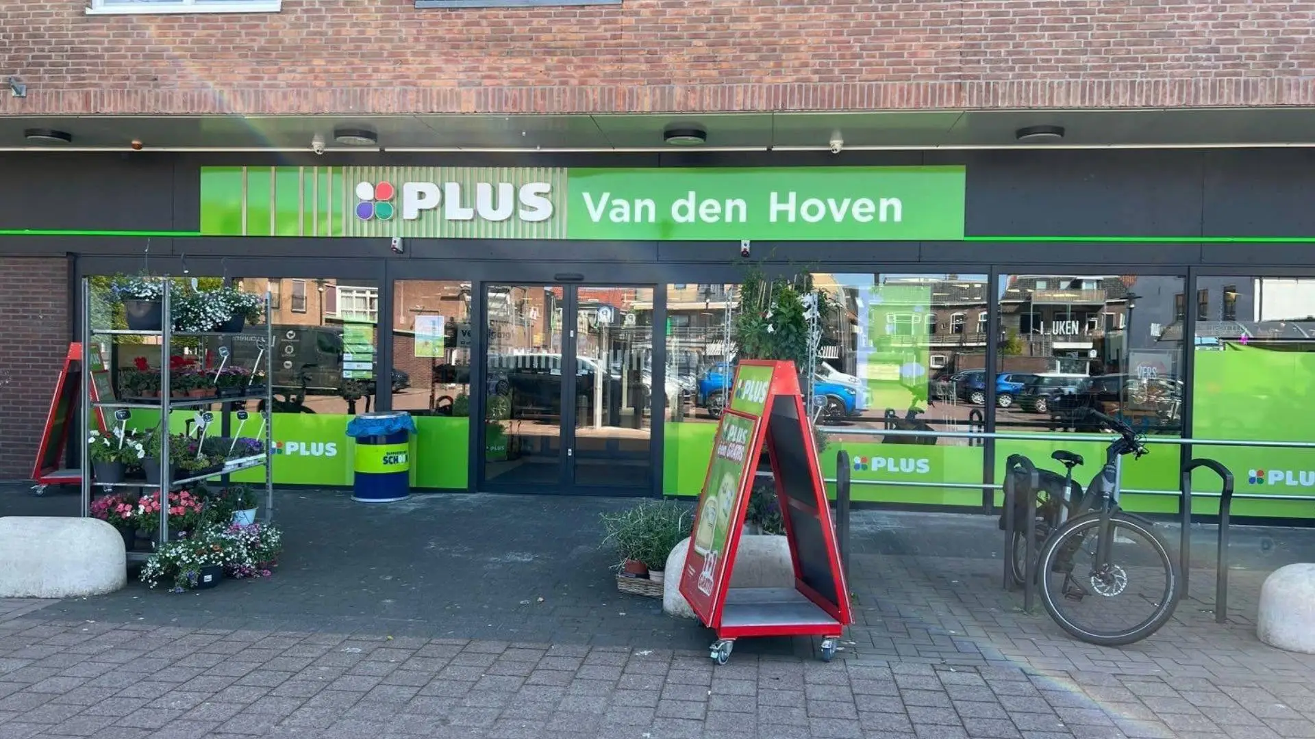 2026-10-26 plus van den hoven