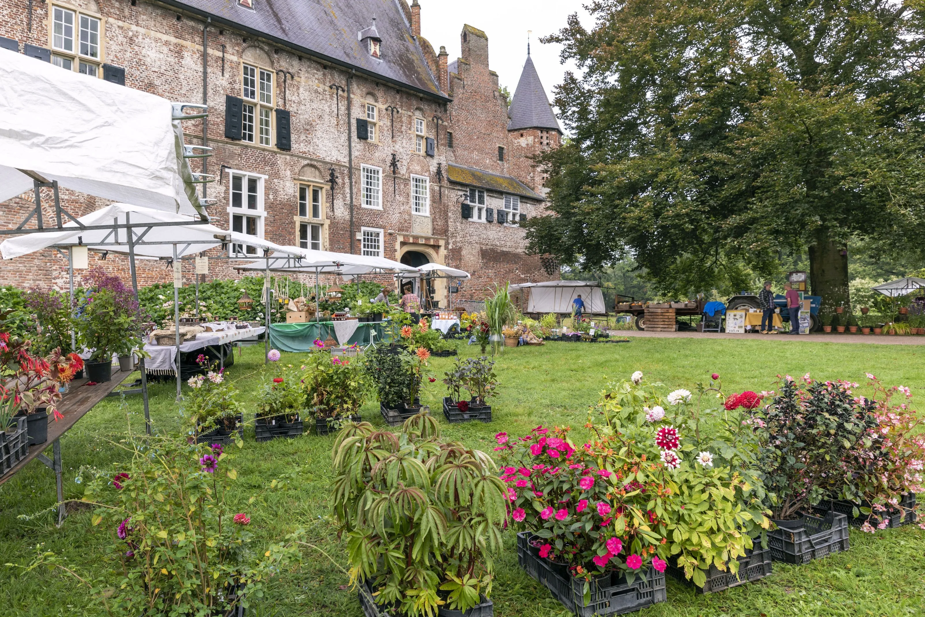 hernen kasteel tuinmarkt ton rothengatterklein