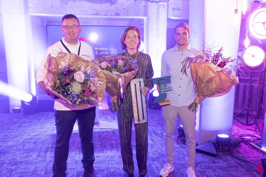 thefutureof us 2023winnaars jan terlouw innovatieprijs vlnr dirk jan van dalfsen pauline van dongen en sven eijpe