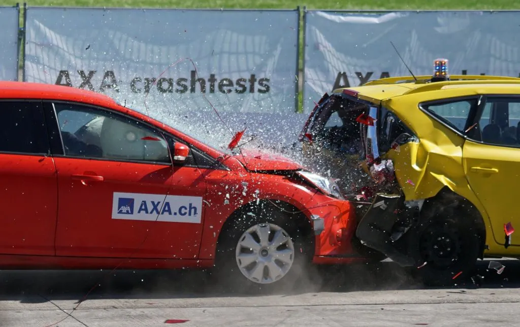 wegrijdenna aanrijding1pexelscrash test collision 60 km h distraction 163016