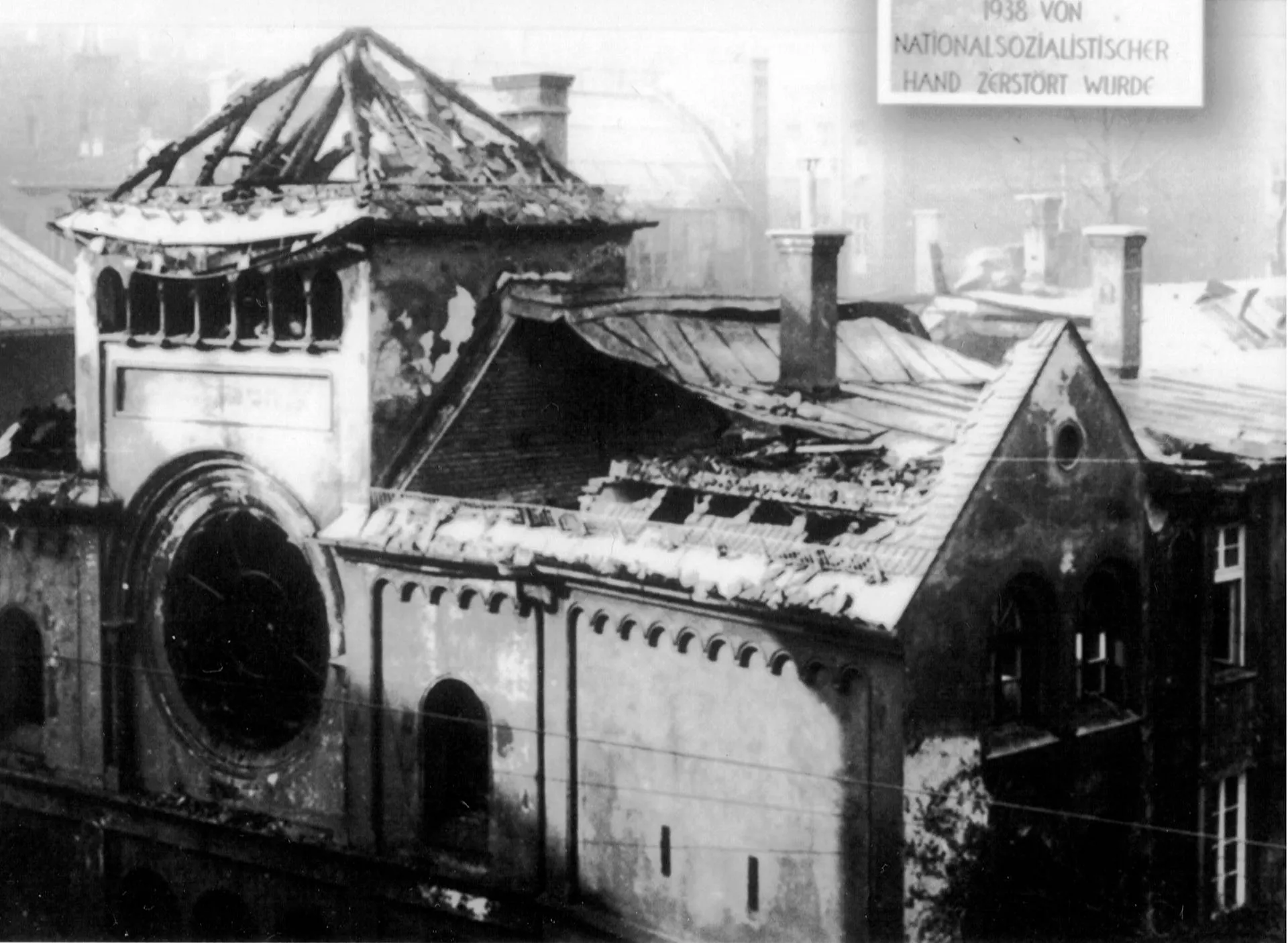 Destroyed_Ohel_Yaaqov_Synagogue