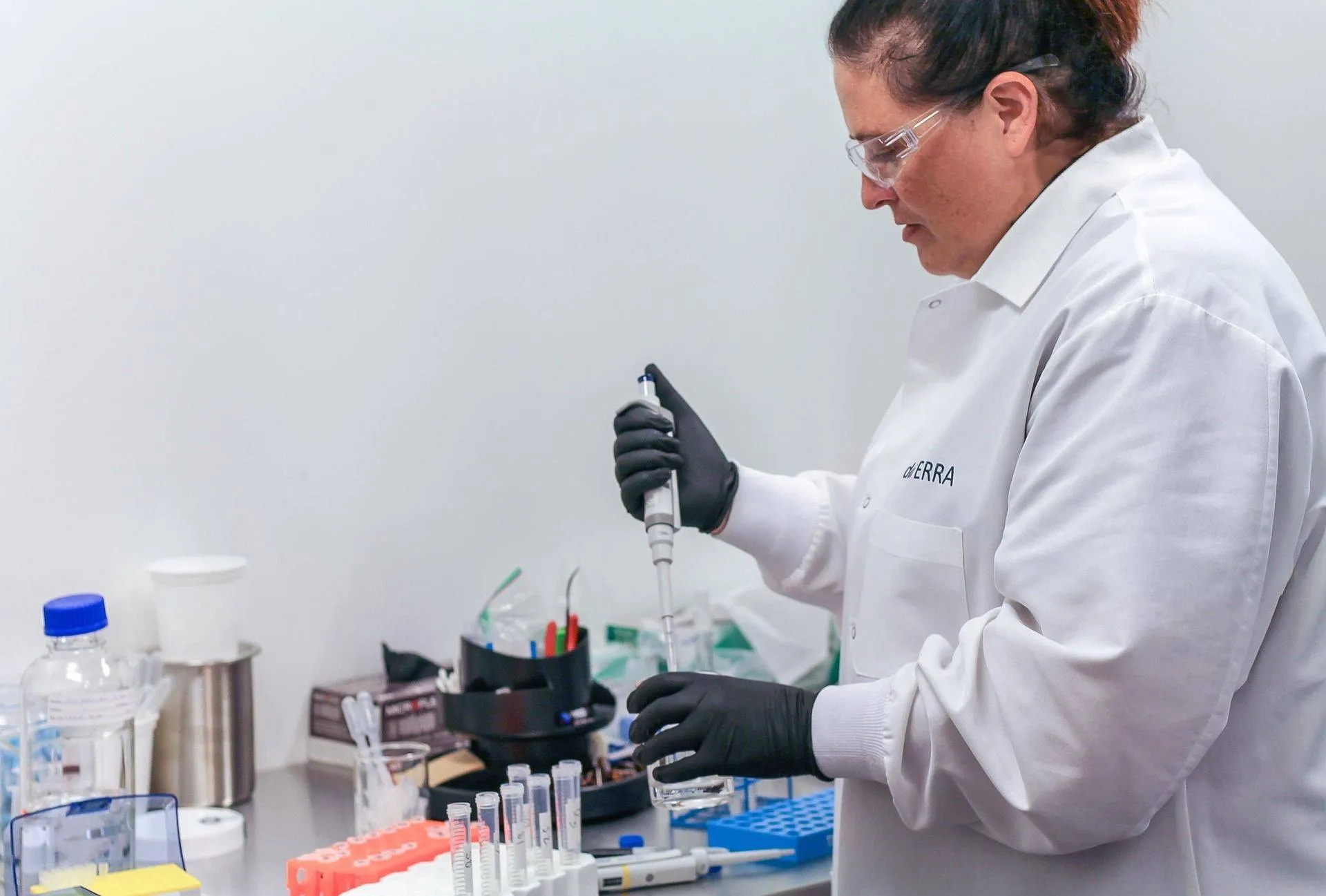 Vrouwelijke wetenschapper Pixabay