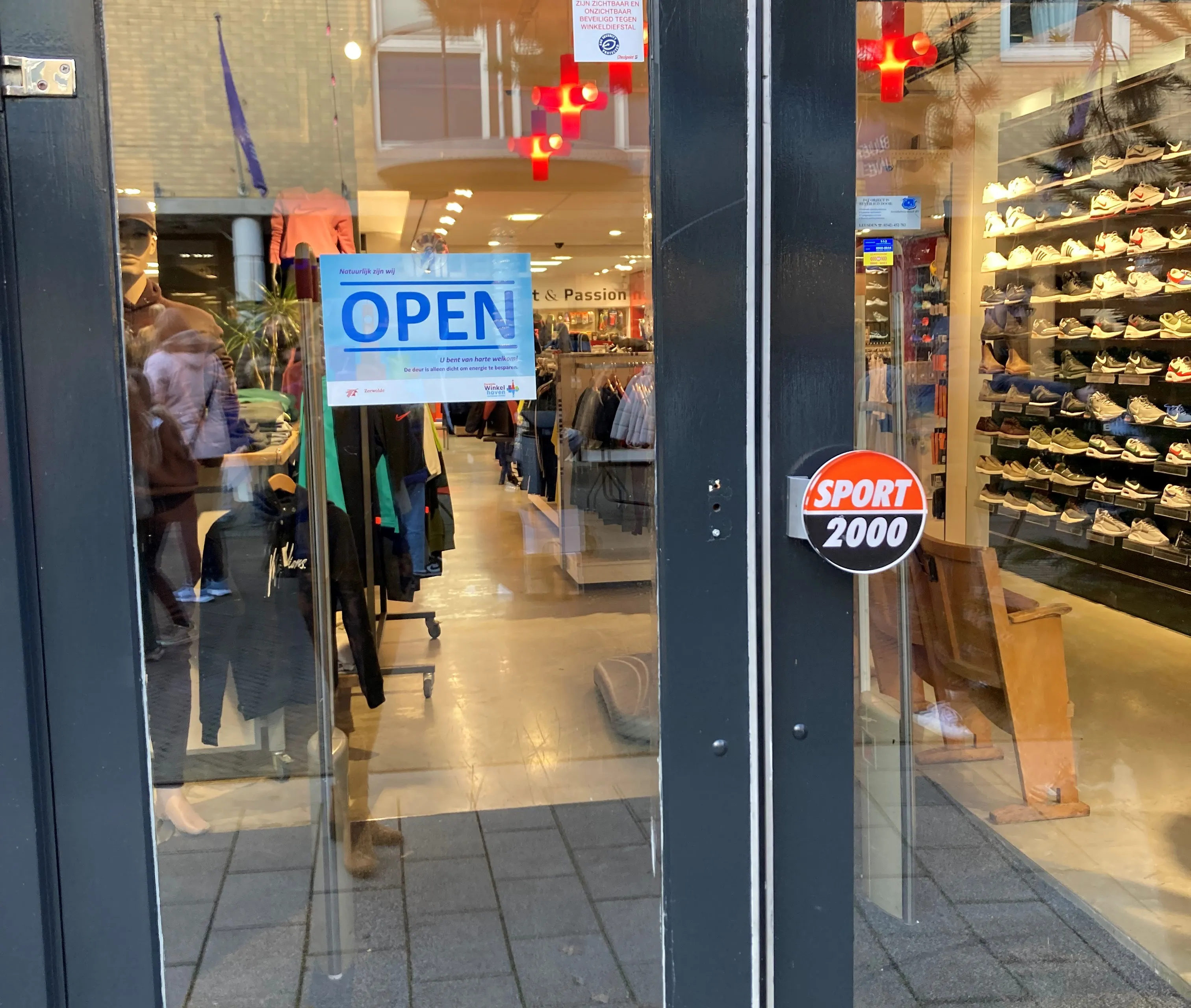 221121 winkeldeur
