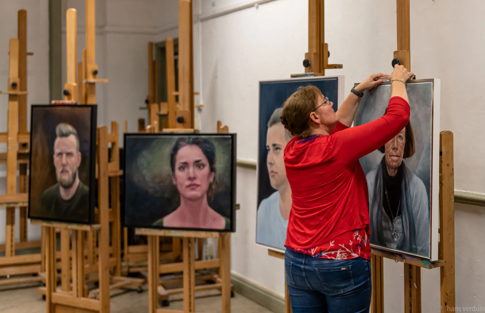 Samenwerking tussen academie en museum in expositie afgestudeerden