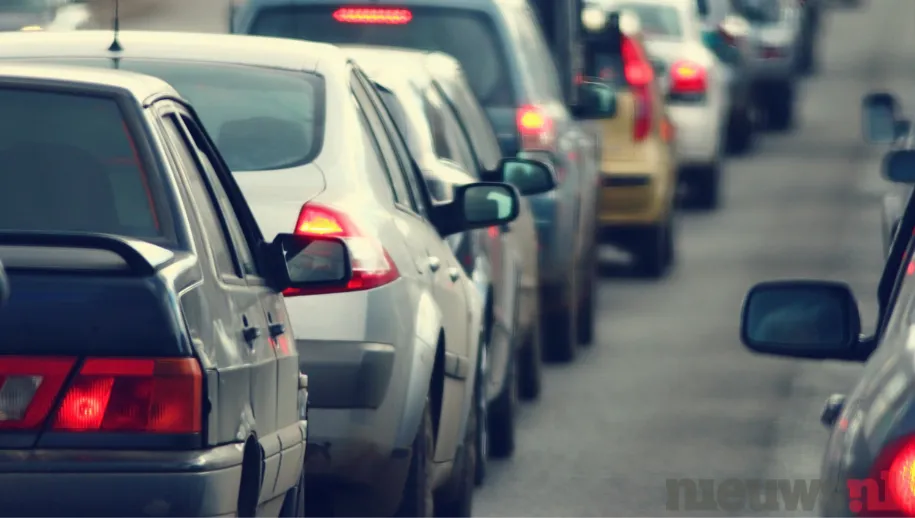 ANWB: mensen gaan op vakantie, vrijdagmiddag druk op de weg