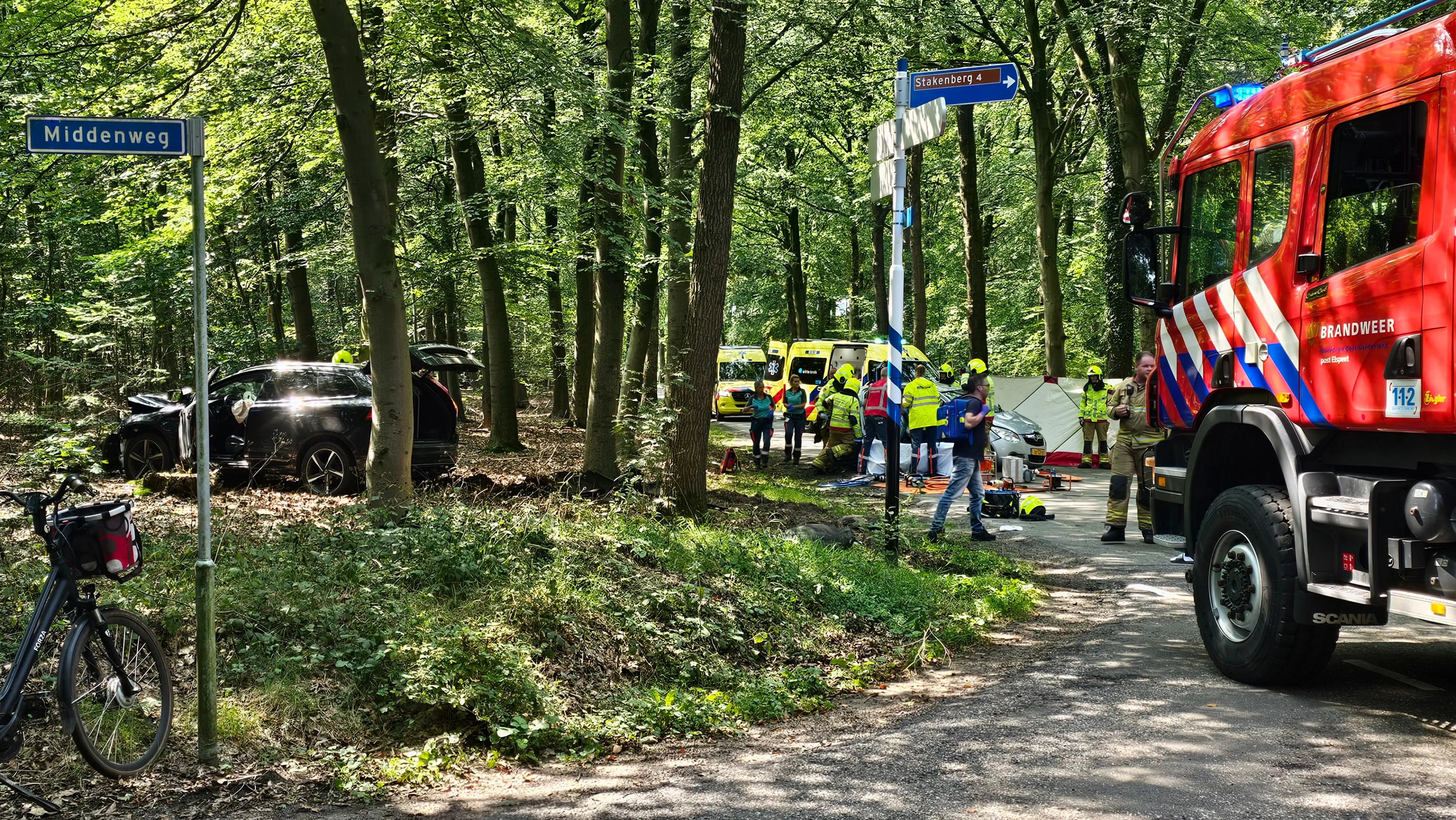 Zwangere vrouw naar ziekenhuis na ernstig ongeval in Elspeet