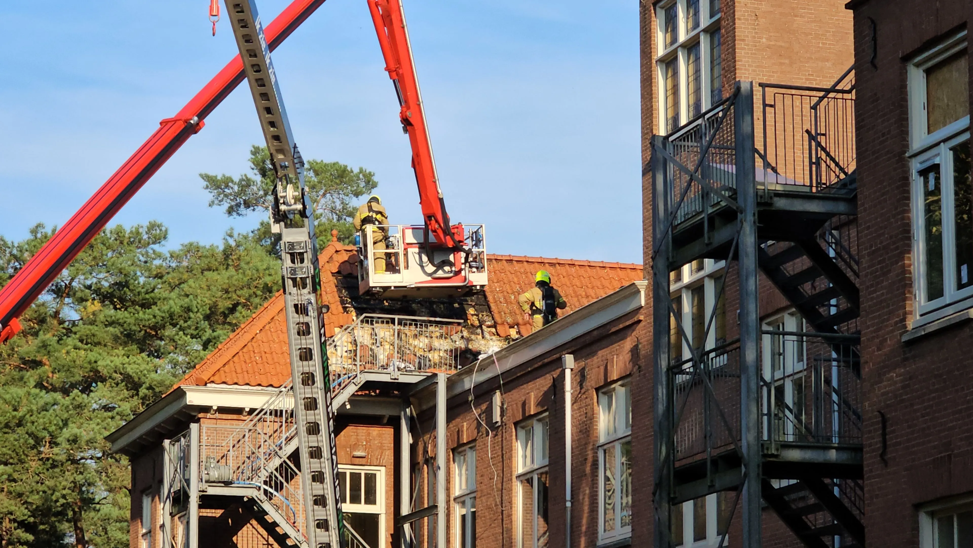 Grote brand Groenelaantje vlot onder controle