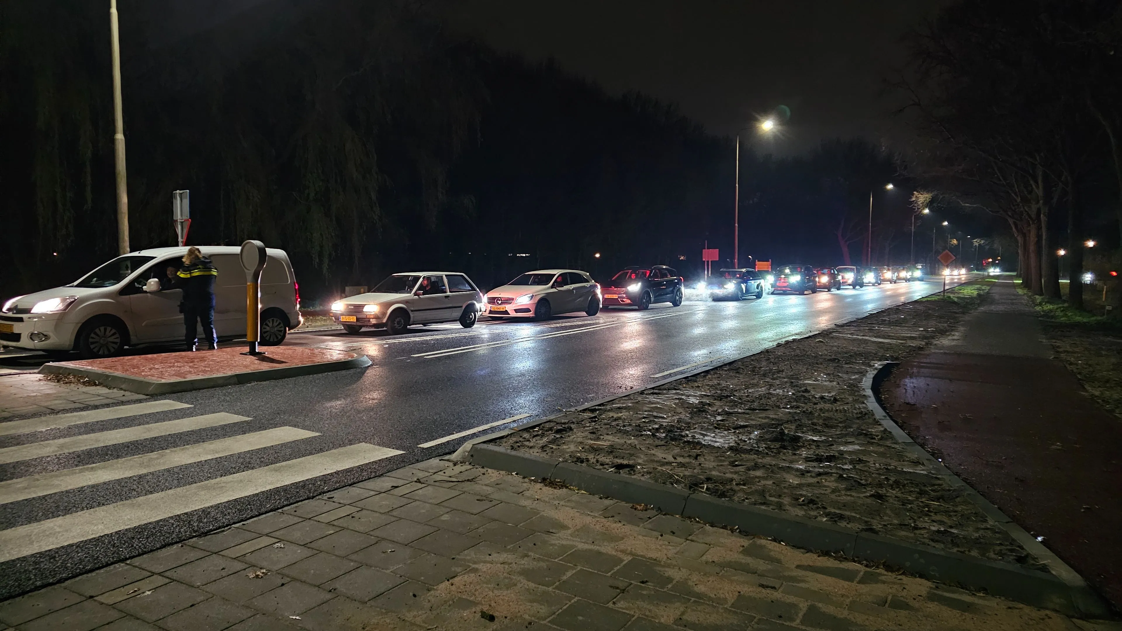 Verkeerscontrole aan Elburgerweg in Nunspeet