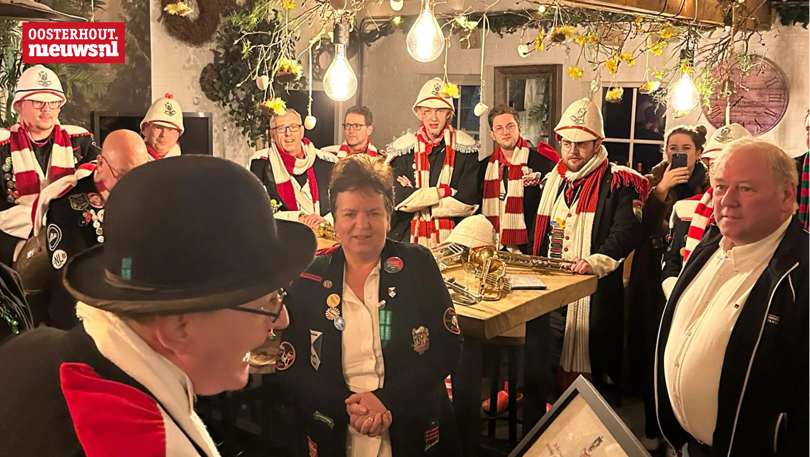 Tineke Schoenmakers ontvangt 't In Zak en Askruis 2023