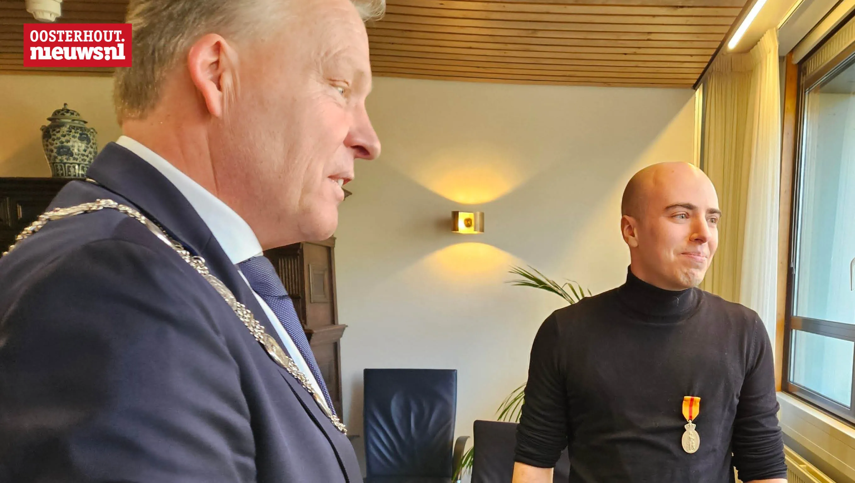 Raaf Jansen ontvangt Erepenning voor Menslievend Hulpbetoon in Brons